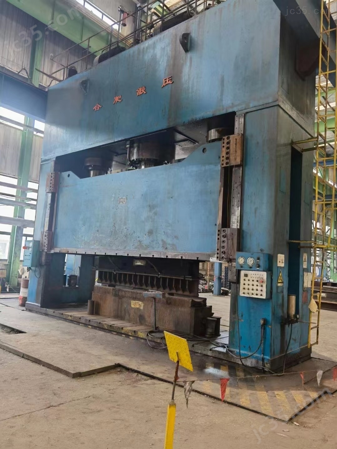 2000T 二手出售2000吨合肥锻压产油压机 - 2