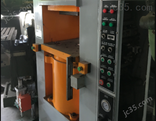 CMH-300E 二手大同 四柱式油压机 CMH-300E