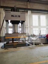 三梁四柱锻造热加工成型液压机