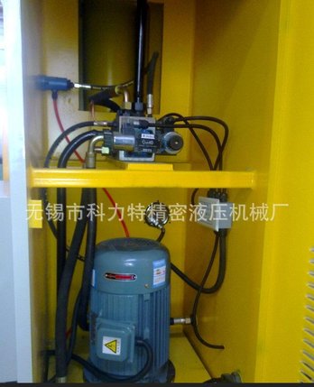 热销推荐 单柱液压机10T 中小型单柱液压机 单柱锻造液压机