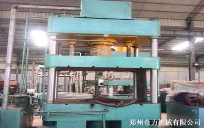 自由锻造液压机 金属型工程液压机 盐砖粉末压块机