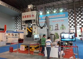 16kj全液压数控锤模锻锤精密锻造设备