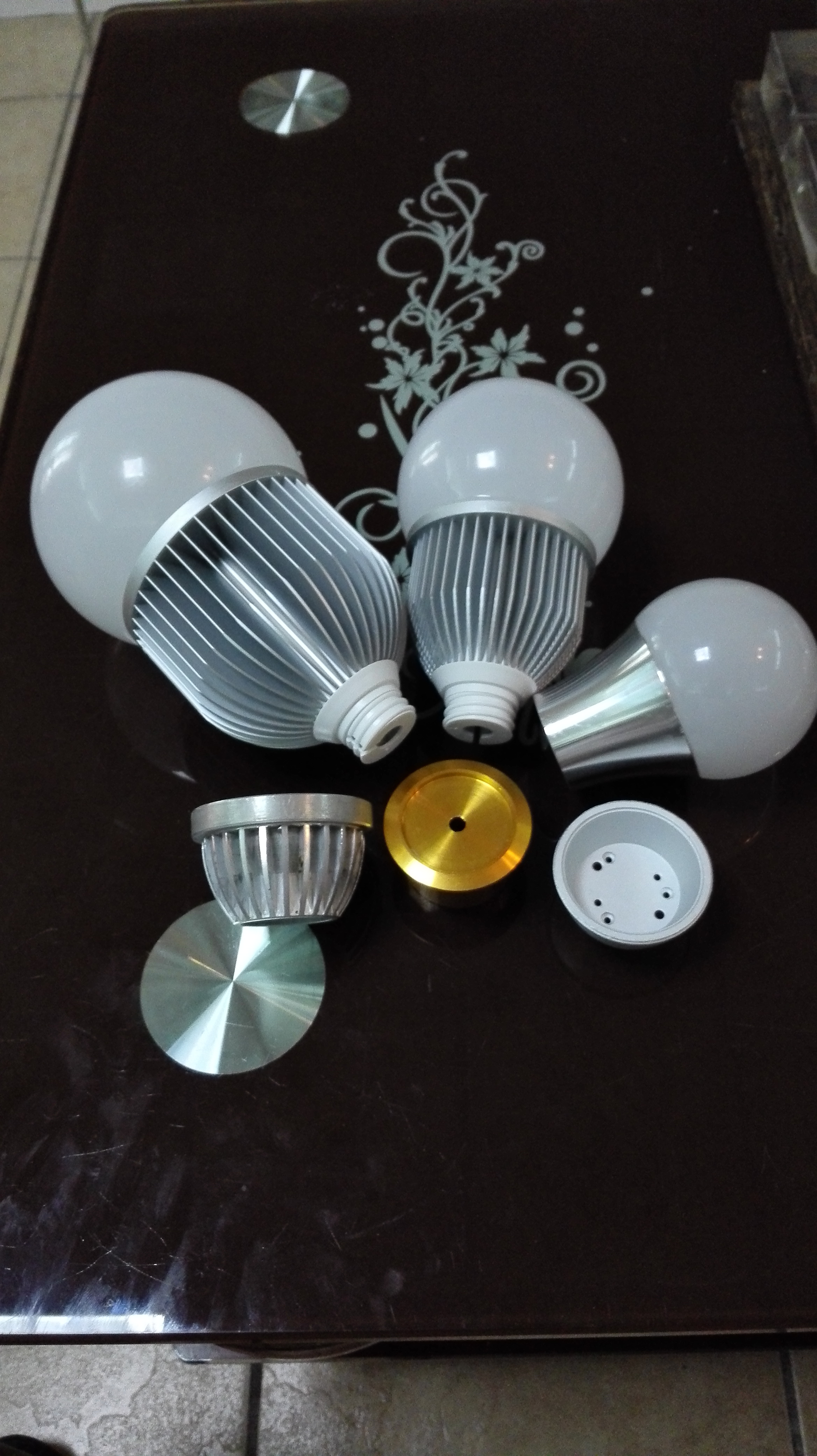 LED球泡冷锻散热器