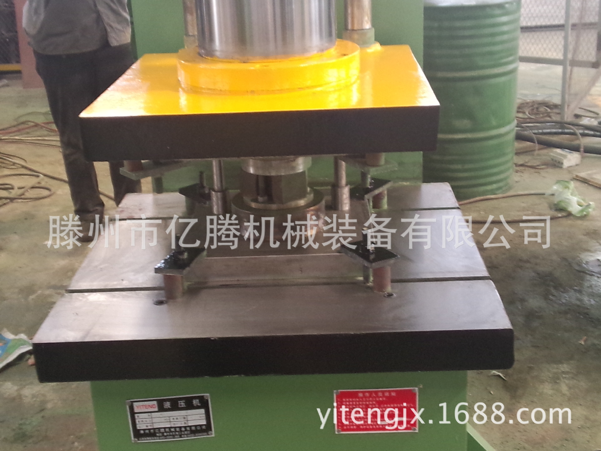 根据要求定制液压机 单柱式液压机 - 3