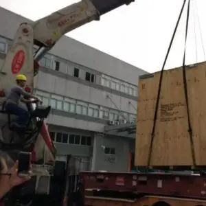 旧的二手四柱液压机进口报关手续流程关税多少