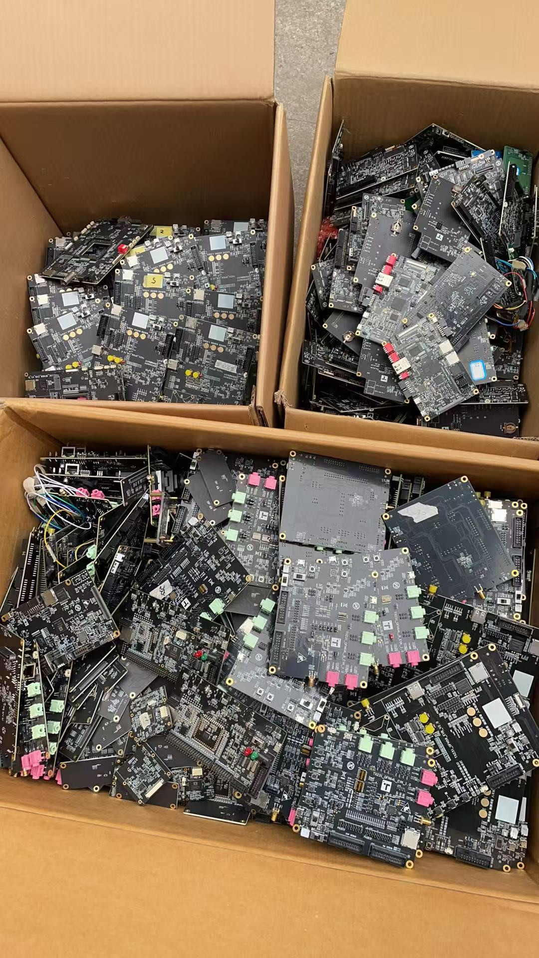 北京市回收PCB板_高价值镀金PCB板回收_线路板金属提炼回收