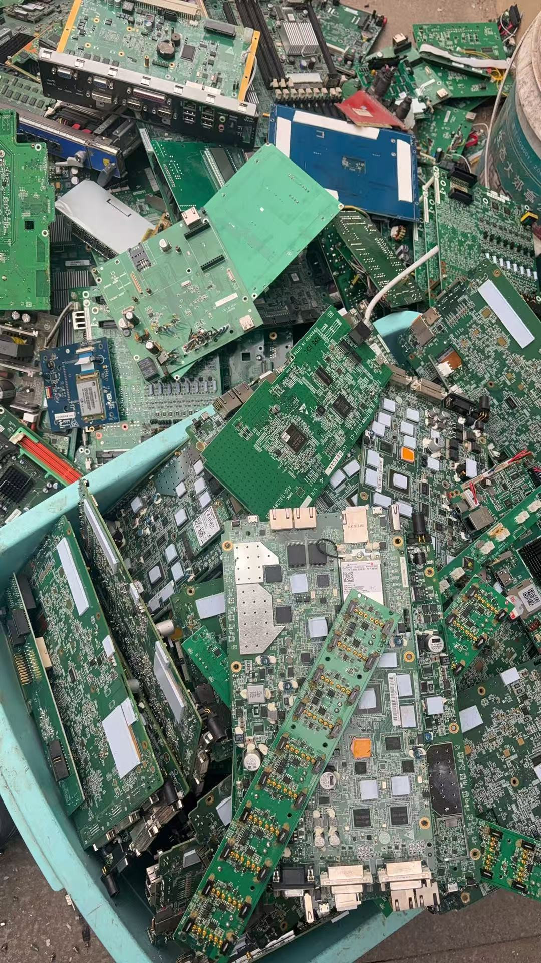 北京市回收PCB板_高价值镀金PCB板回收_线路板金属提炼回收