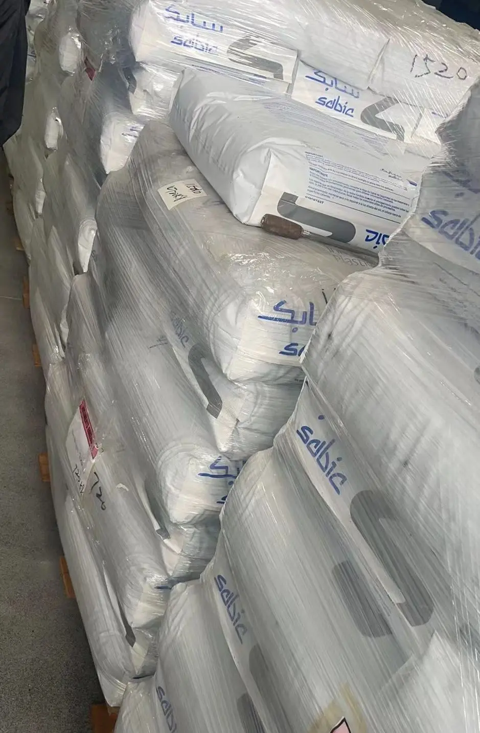 耐候性好 电子连接器应用 PBT	基础创新塑料(美国)	WFL4036  高刚性 电镀级 - 2