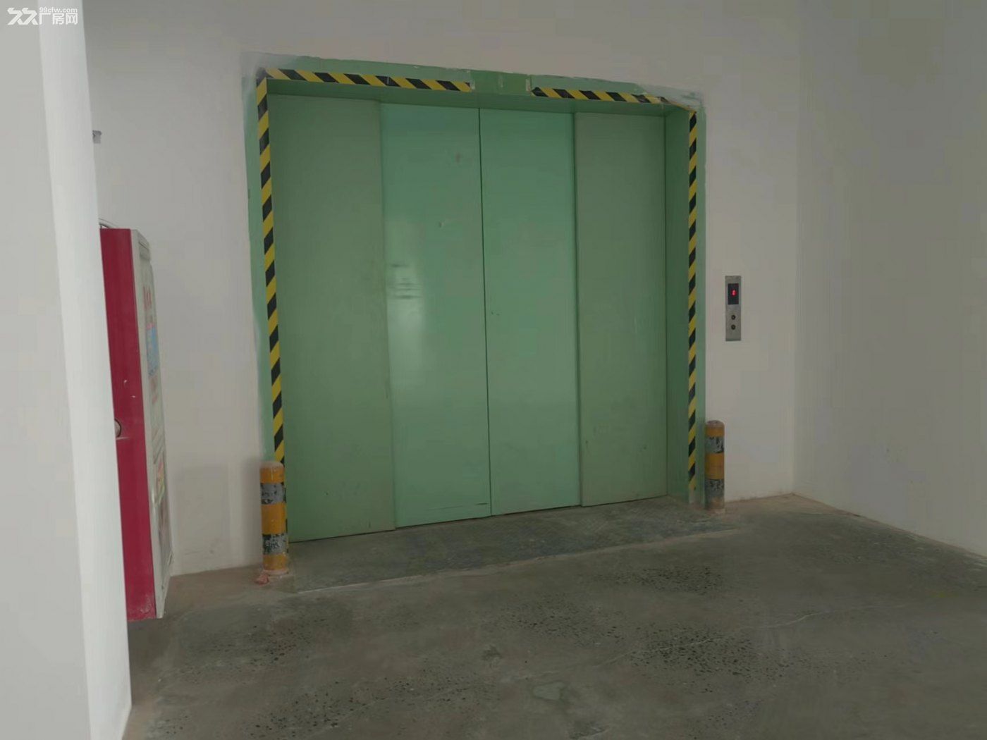 空港一楼有货门可生产仓储研发等,手续全 - 5