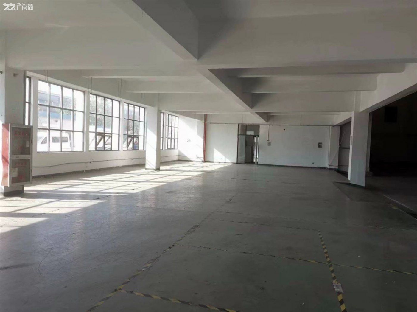 无:赵巷地铁附近 一楼510平 厂房 仓库招租 可分租 大车好进 - 7