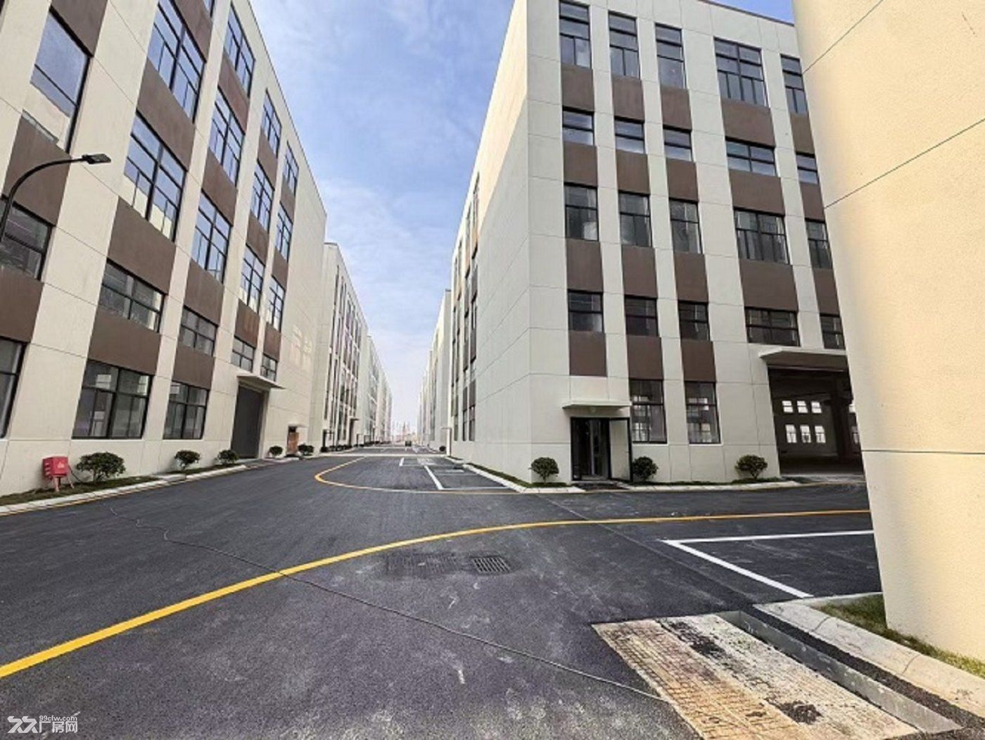出售松江新桥新建独栋双层厂房2660平高11.5米 - 2
