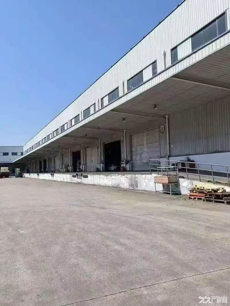 闵行莘庄工业区14000平米适合物流电商无税收 高平台丙二类带消防喷淋烟感仓库