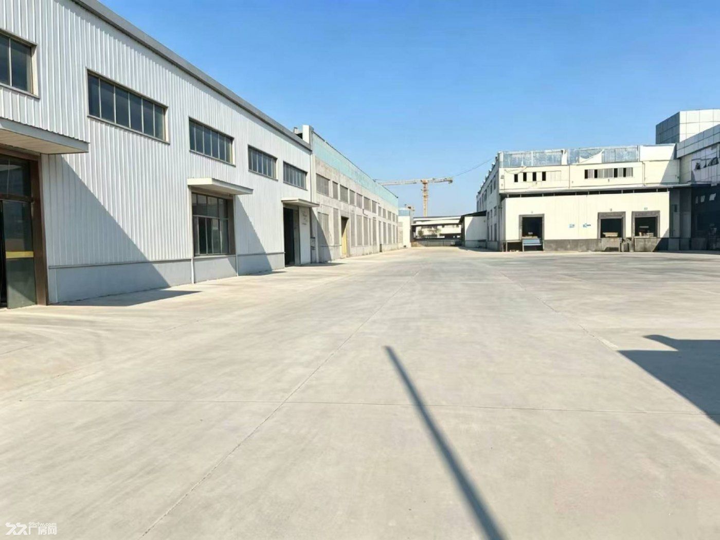 浦东唐镇22000平厂房出租,大小面积可分租 - 2