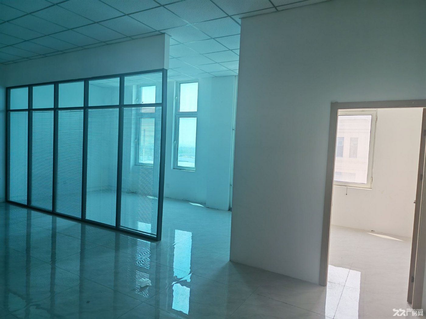 近市区，近地铁，近公交！47到1600㎡可分租可办公仓储展厅研发试验