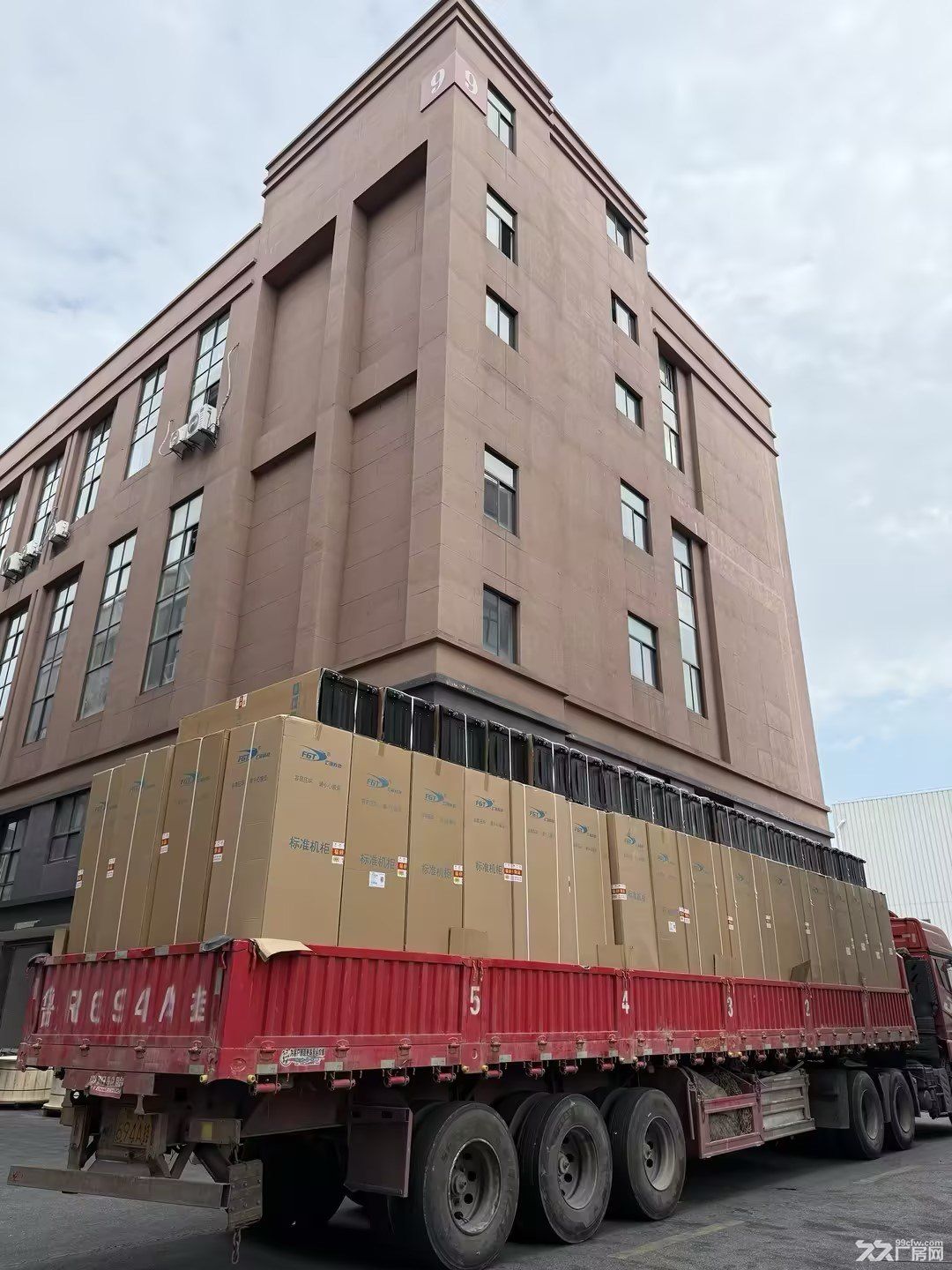 房东直售 产权清晰 8成新 可以直接办公/生产
