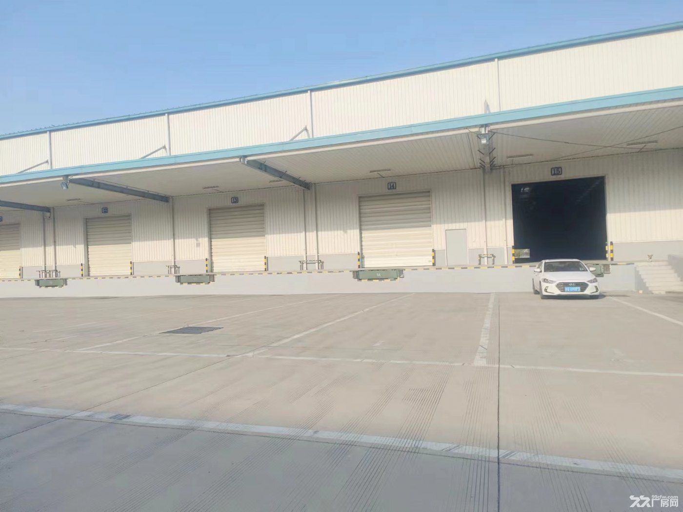 出租宝山罗店独门独院17000物流仓库场地大交通方便 - 4
