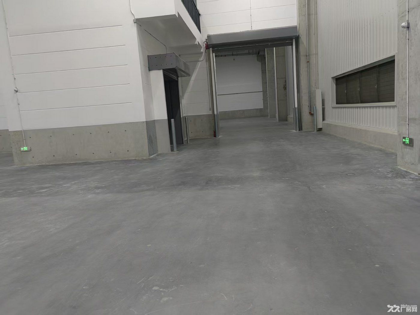 宝山杨行出租高平台仓库25000平 原房东直租价格优惠 看库随时 - 4