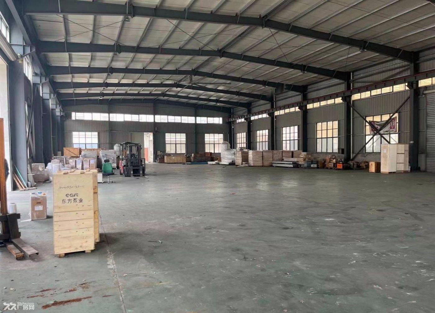 出租:房东直租:独门独院主干道旁形象好,白鹤新空出独门独院厂房2200平 - 8