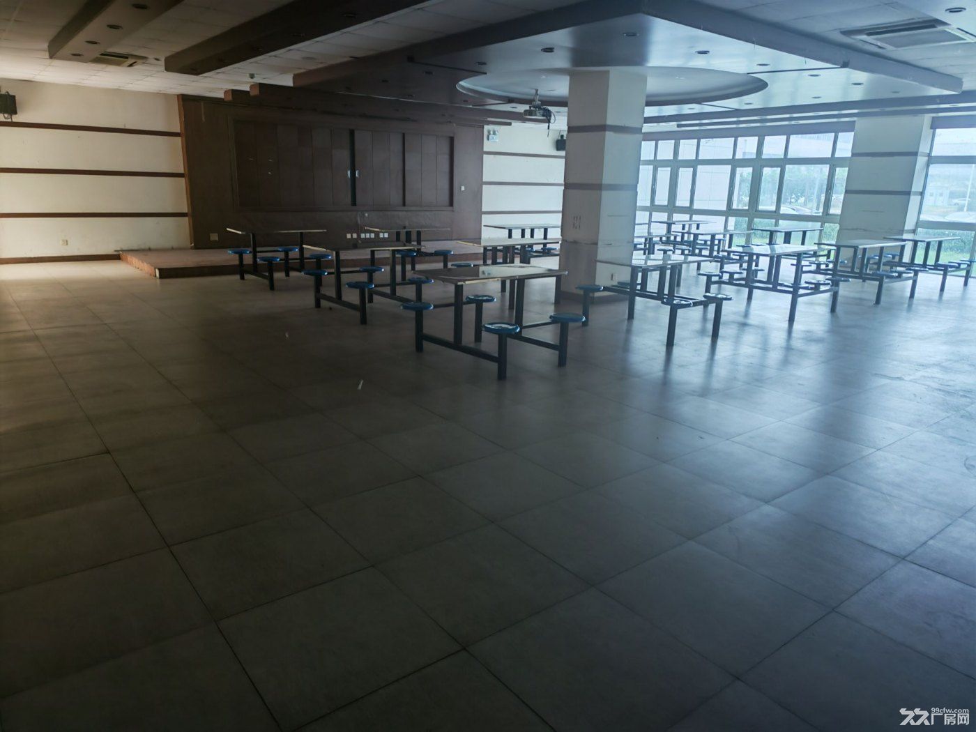空港一楼带装修，可生产仓储展厅直播等，随时可看 - 2
