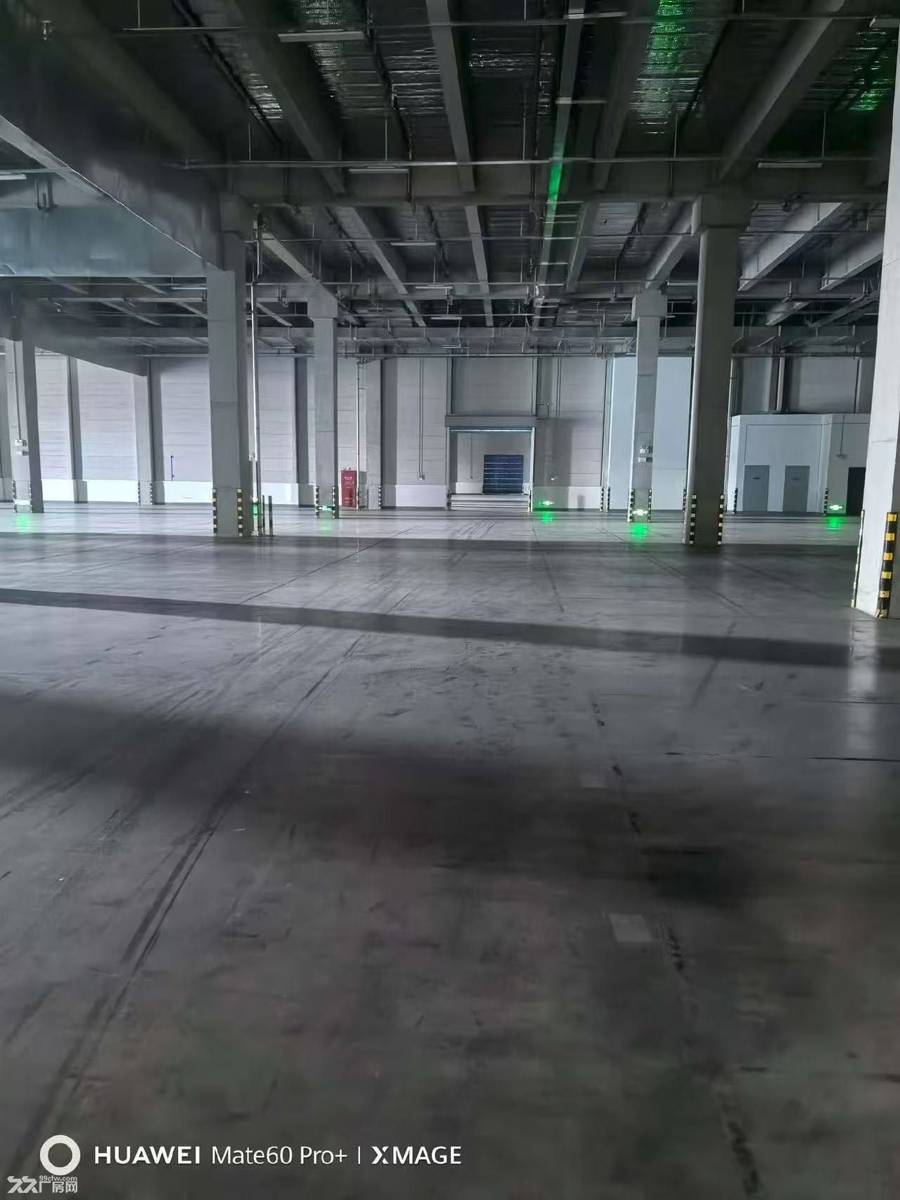 嘉定安亭6000平可分租场地大 - 2
