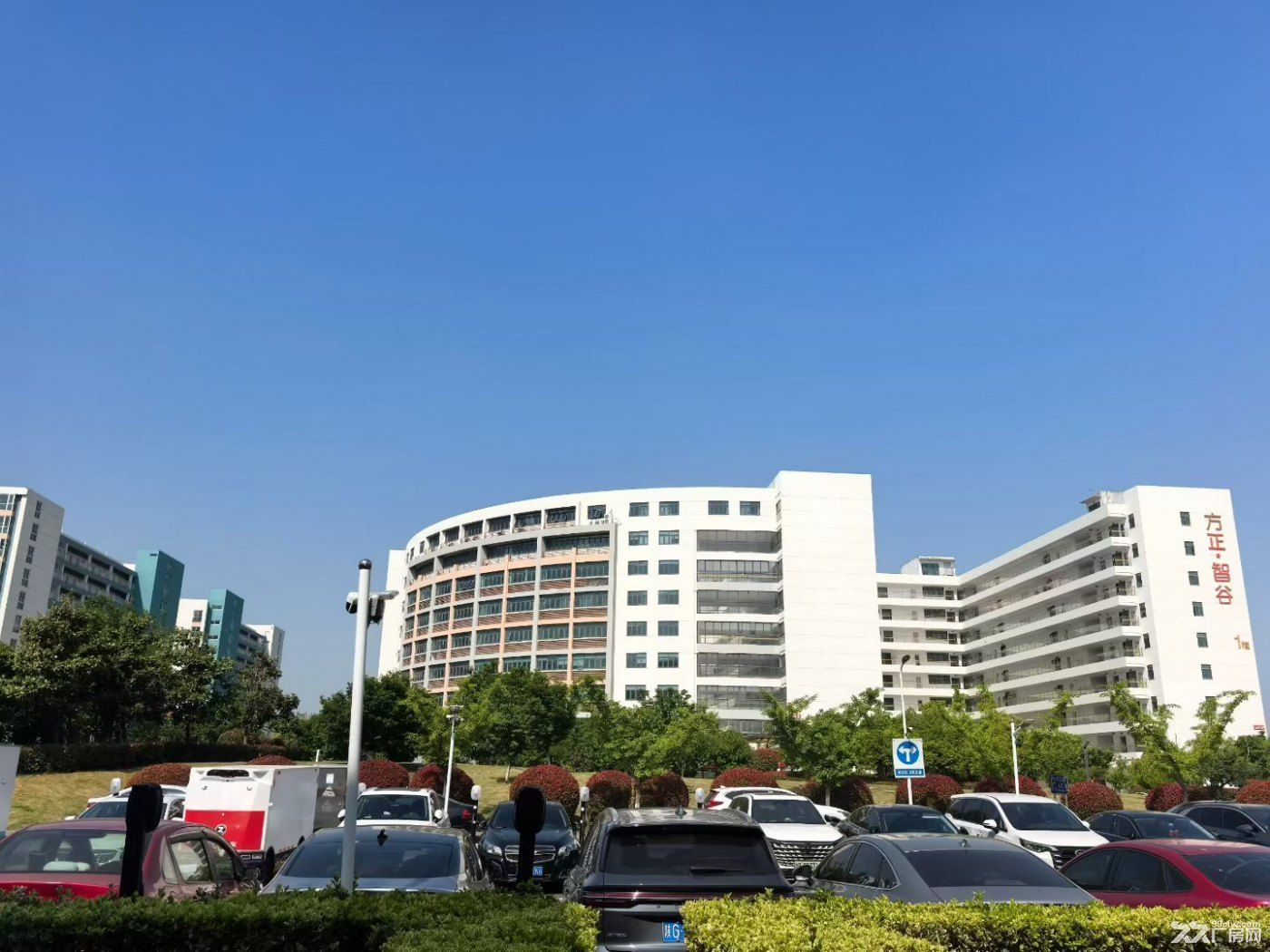 东沙湖基金小镇旁,精装修办公室248平,近永旺梦乐城,车位充足,价格面议 - 5