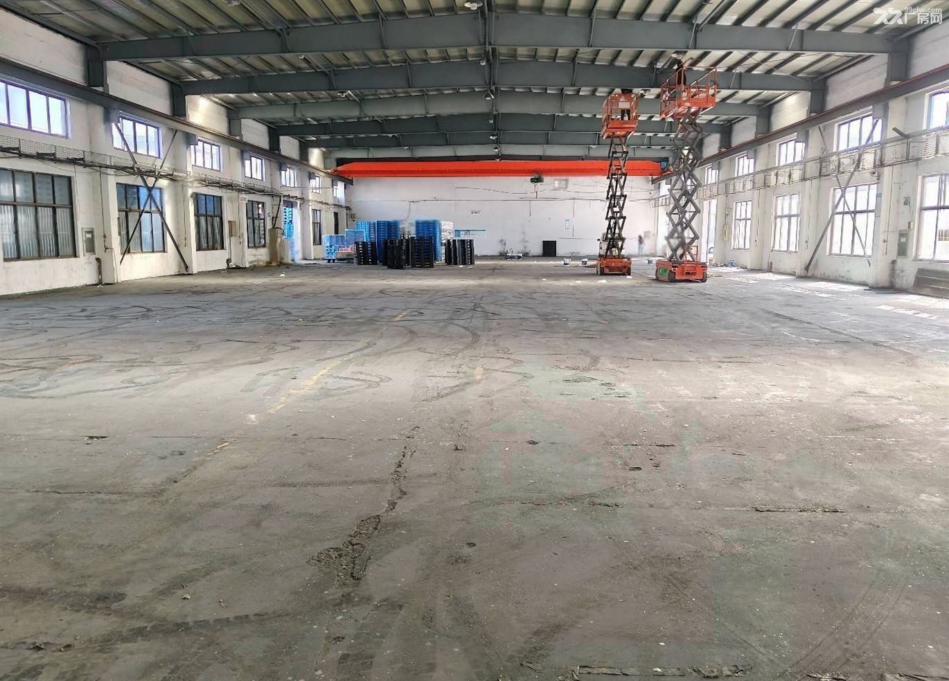 物业招租：青浦工业区独栋单层带航车厂房1100平，场地宽敞，有空地 - 2