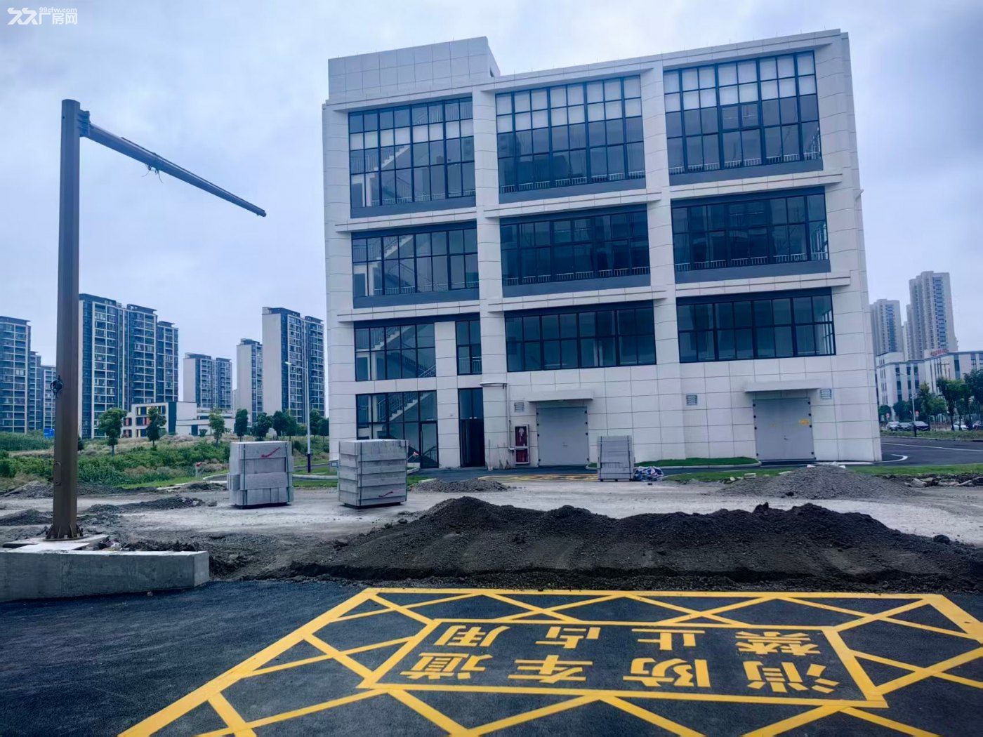惠民开发区一栋三楼 15000 平，大货梯，有空地 - 2