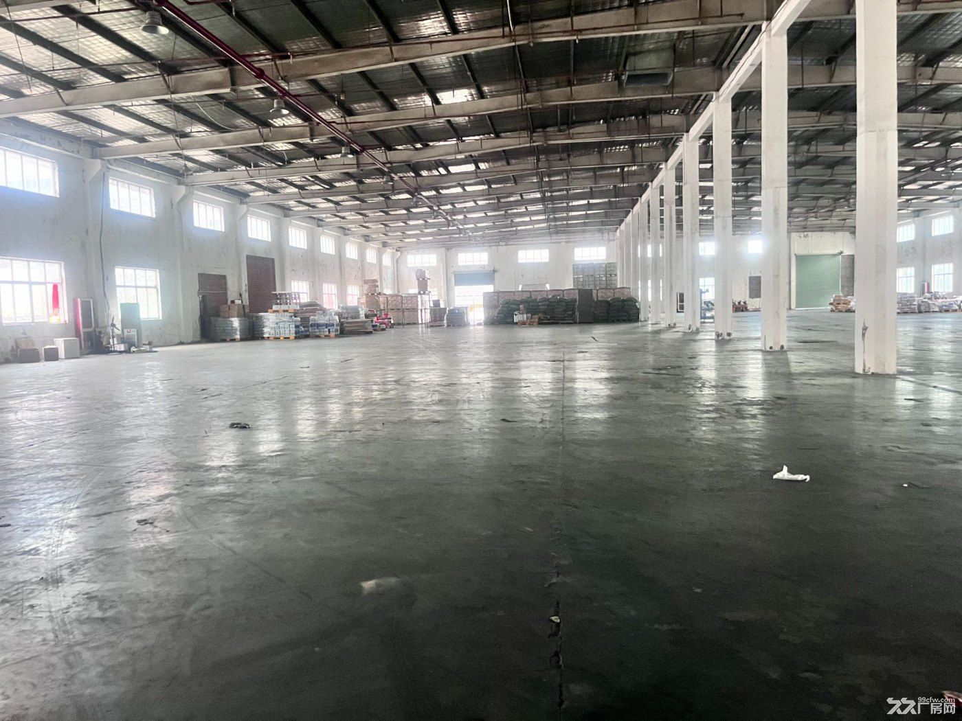 魏塘核心园区900方车间,层高9米 附带700方场地 - 2