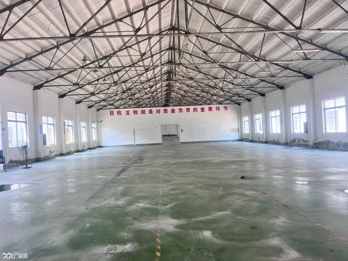 天凝适合塑料粉碎拉丝,独栋1200平车间高11米 带3部行车 - 2