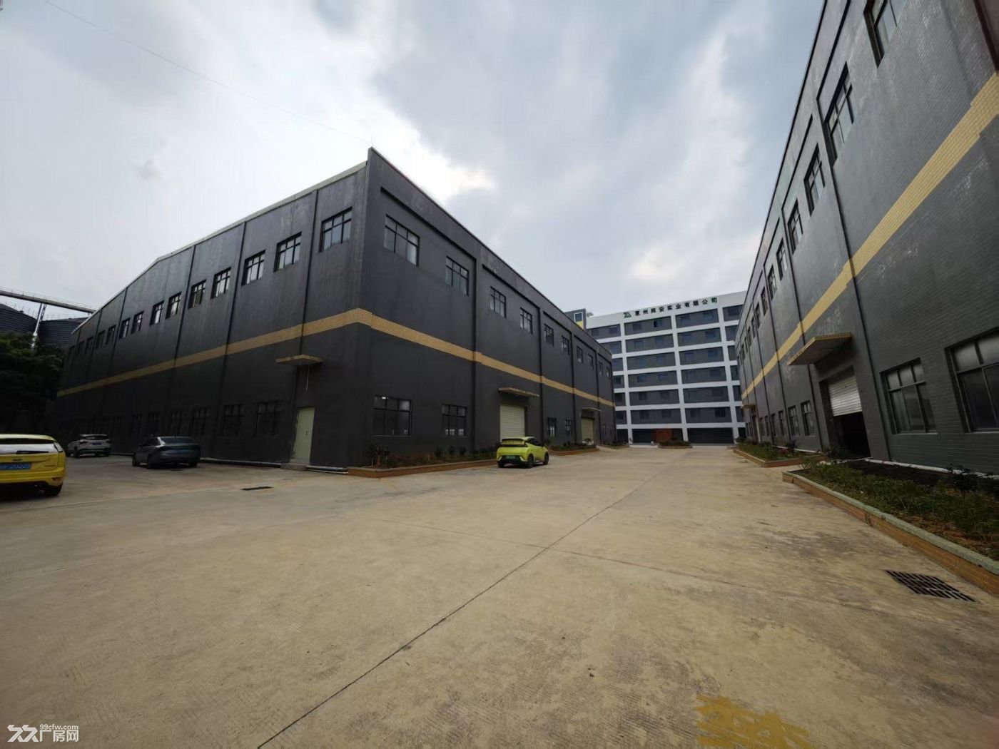 滴水14米有丙二类消房证单一层独院原房东三层重工业牛角