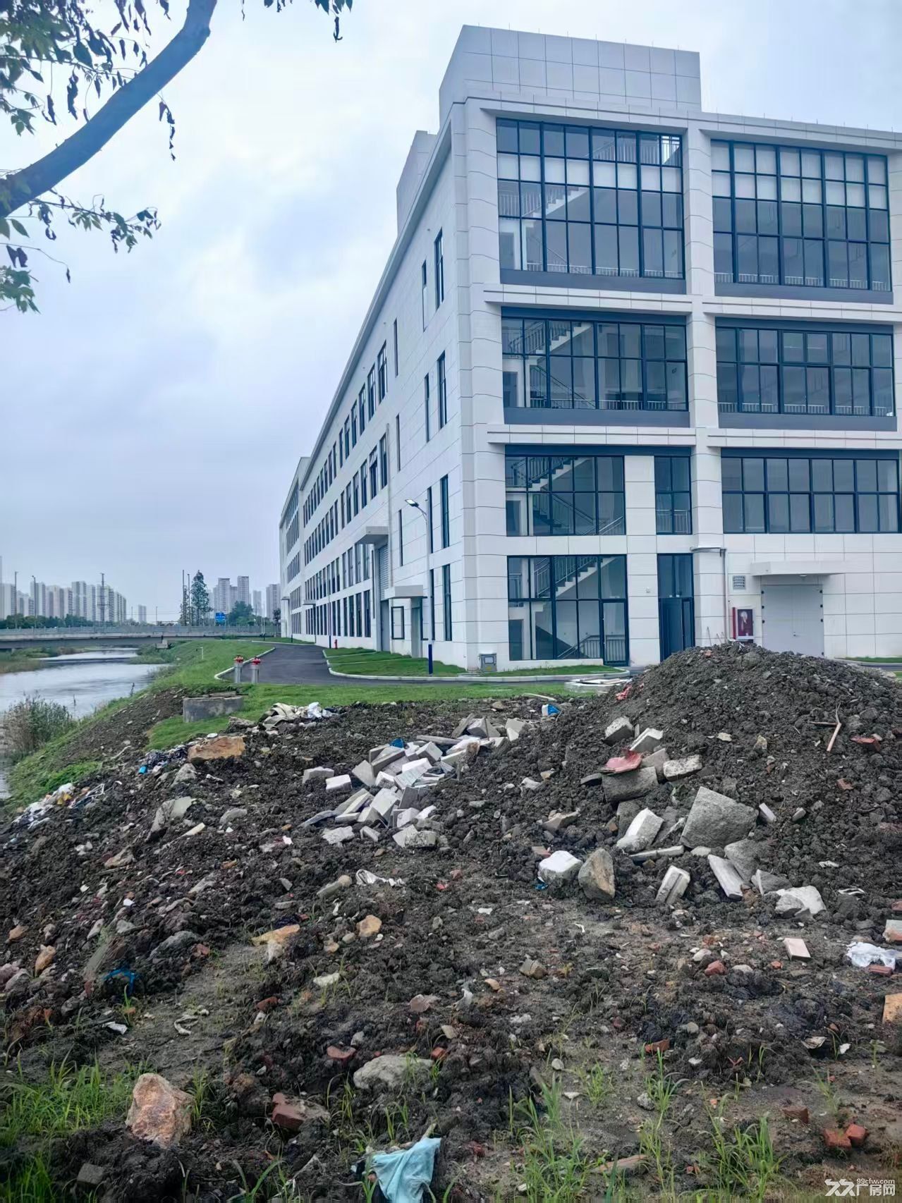 惠民开发区一栋三楼 15000 平，大货梯，有空地 - 4