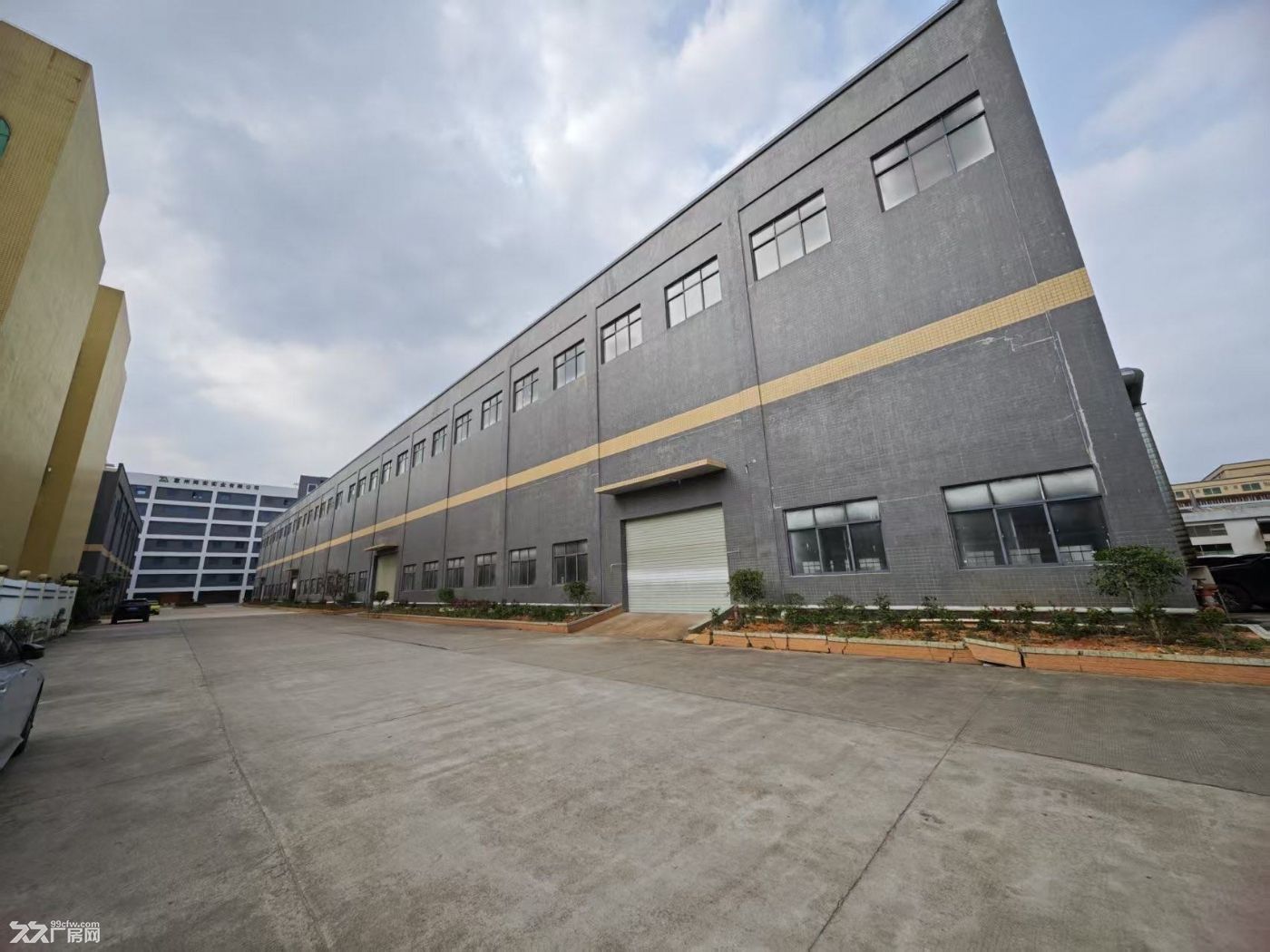 滴水14米有丙二类消房证单一层独院原房东三层重工业牛角 - 2