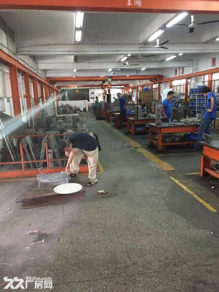 凤岗模具注塑/压铸/机械厂房出租1800平 带行车 - 2