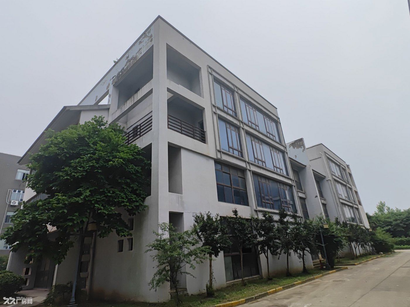 南京雨花区24亩独门独院马路边科研用地出售 - 2