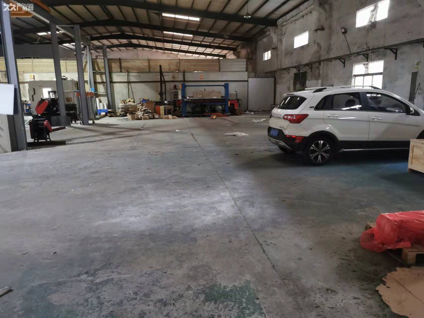 凤岗五联无柱子钢构出租500平 面积是在 CNC 注塑 模具