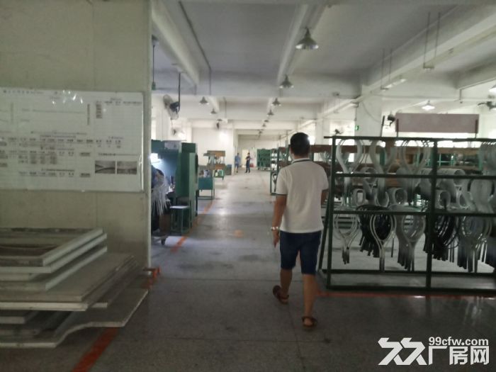 凤岗近沙岭车站对面标准一楼厂房出租1580平,可以分租 - 2