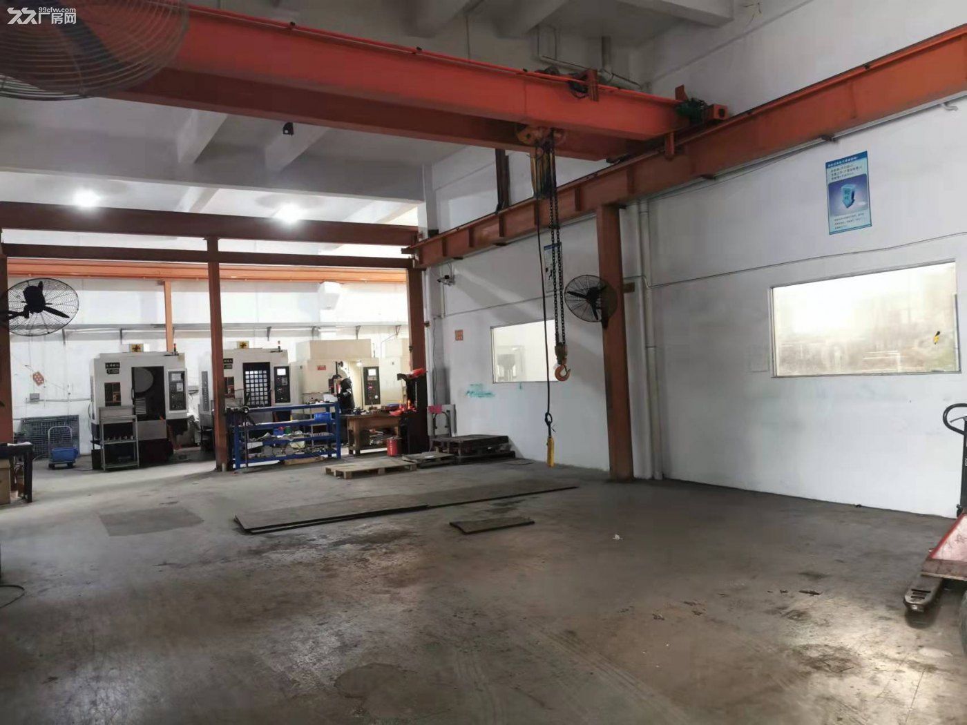 凤岗汽车站附近一楼五金CNC数控模具钣金厂房出租 带行车 - 2