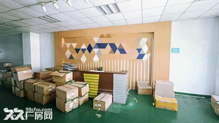 凤岗(原房东)楼上新出整层厂房三楼2200平 好招工有办公室 - 2