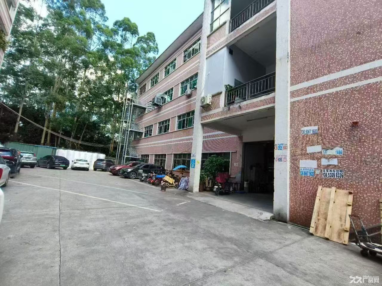 凤岗沙岭车站附近 一楼厂房出租860平方,层高5米 - 3