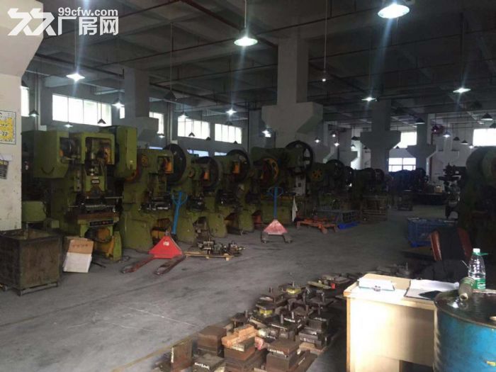 凤岗机械五金模具 标准一楼厂房出租2100平方 - 2