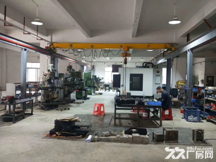 长安街口高速出口边2层小独院厂房2600平方招租 原房东 带行车 - 2