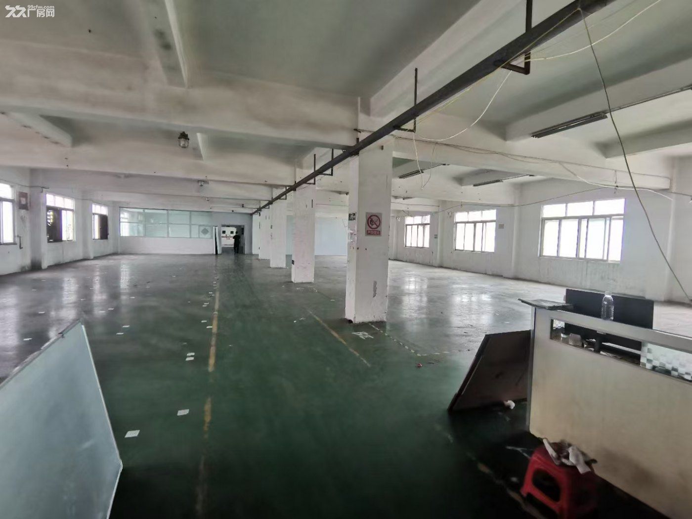 凤岗注塑模具装配厂房出租一二楼2900平米,有现成航车 模房 - 3