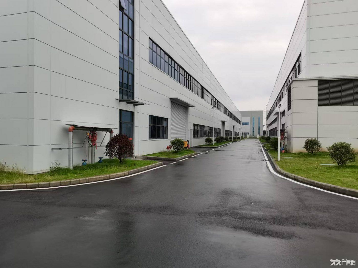 成都13米工业园区，园区位置好，交通方便，配套完善