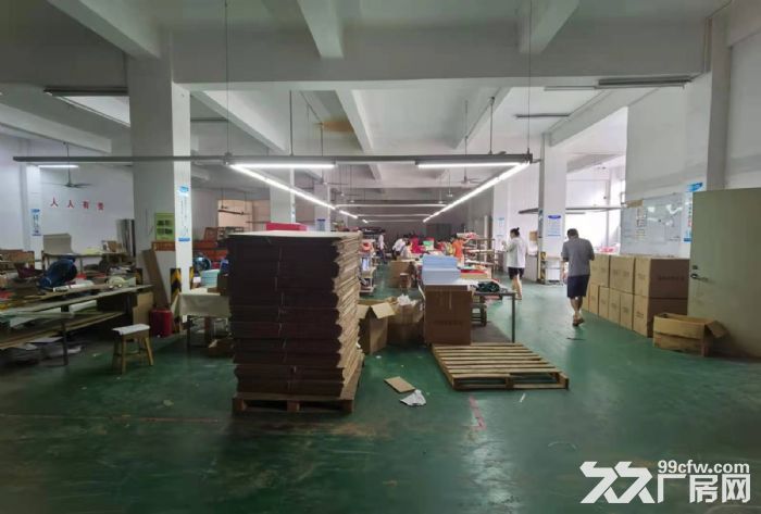 凤岗近深圳楼上租客转租1200平 水电办公室齐全 适合各行业 - 3