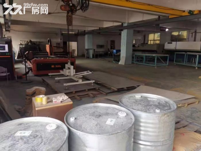 凤岗官井头靠龙岗独院一楼2000平厂房出租，带行车，交便便利 - 2