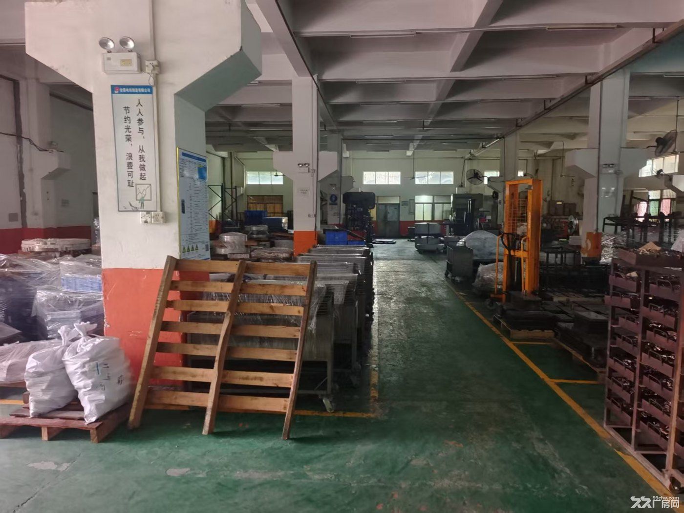 原房东直租 凤岗一二楼厂房出租4200平 可分租 近高速路口 - 2