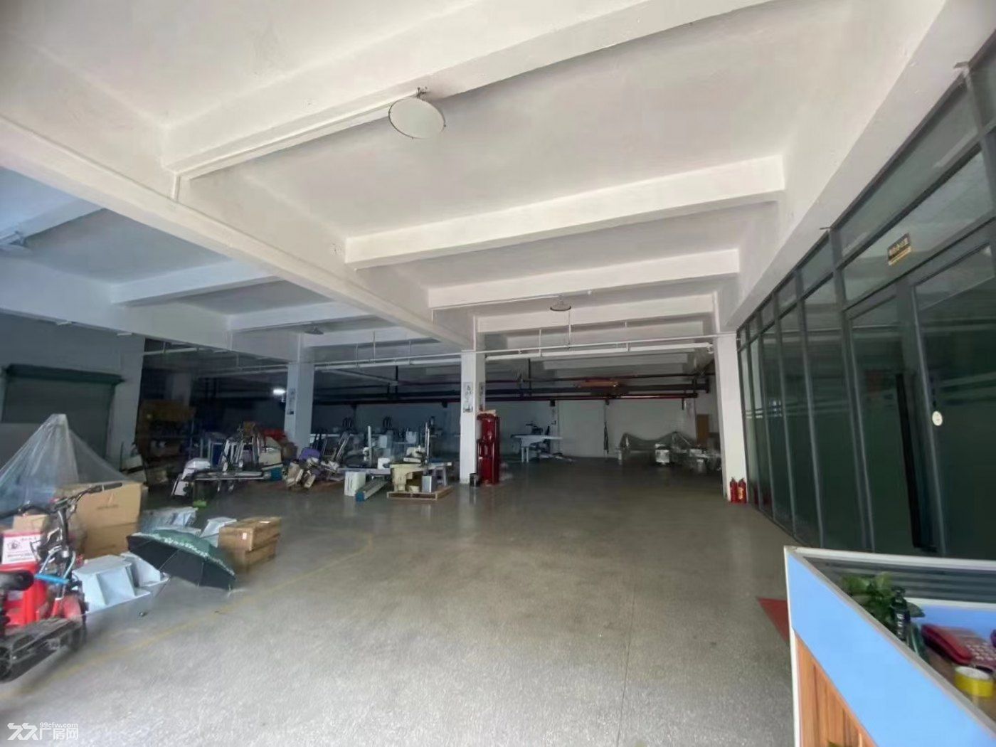 横沥镇模具城附近一楼850平方带现成精装修办公室行车免费用 - 3