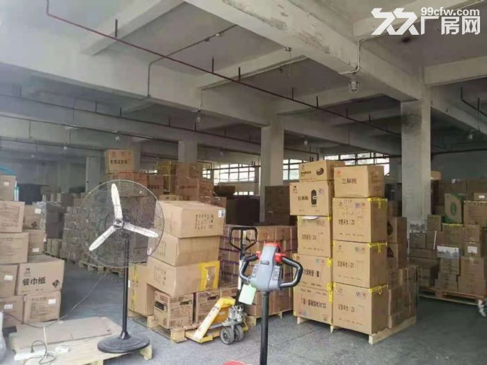 好招工 空地大 凤岗雁田一楼1600平现成装修办公室厂房出租