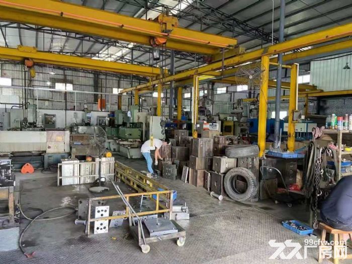 凤岗凤德岭一楼单一层钢构厂房出租750平 带行车精装修办公室