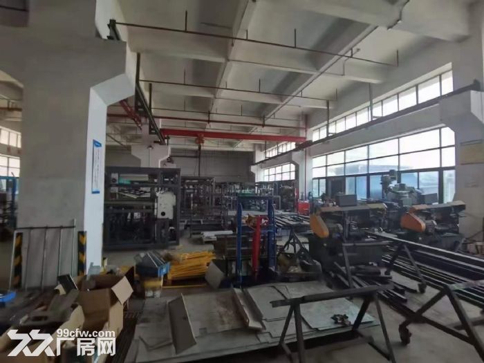 带牛角行车6.5米高重工业一楼园区厂房出租1280平 水电齐 - 2